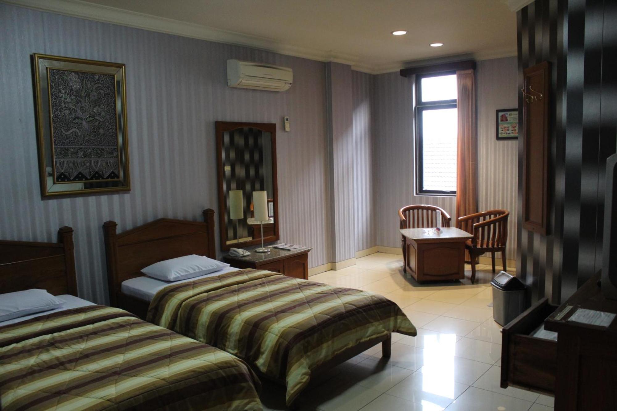 Hotel 678 Kemang Powered By Cocotel Jacarta Exterior foto