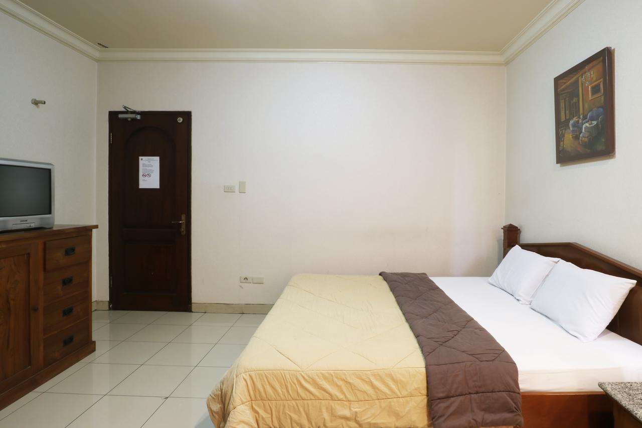 Hotel 678 Kemang Powered By Cocotel Jacarta Exterior foto
